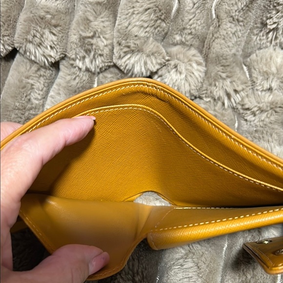 Louis Vuitton Cream Monogram Wallet - Picture 9 of 12